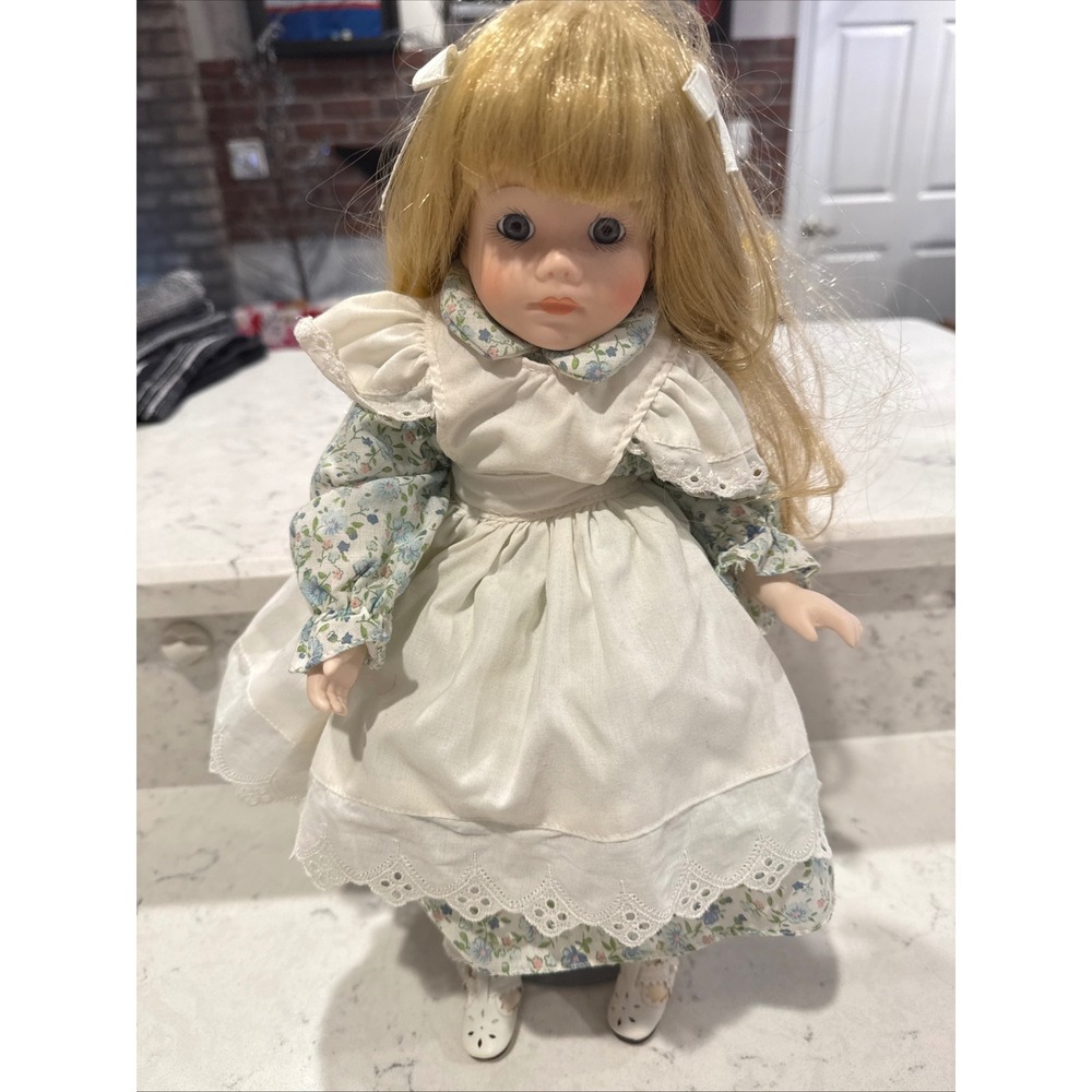 Vintage Mann Porcelain Doll 1988 Blonde Hair Blue Eyes Floral‎ Dress Display